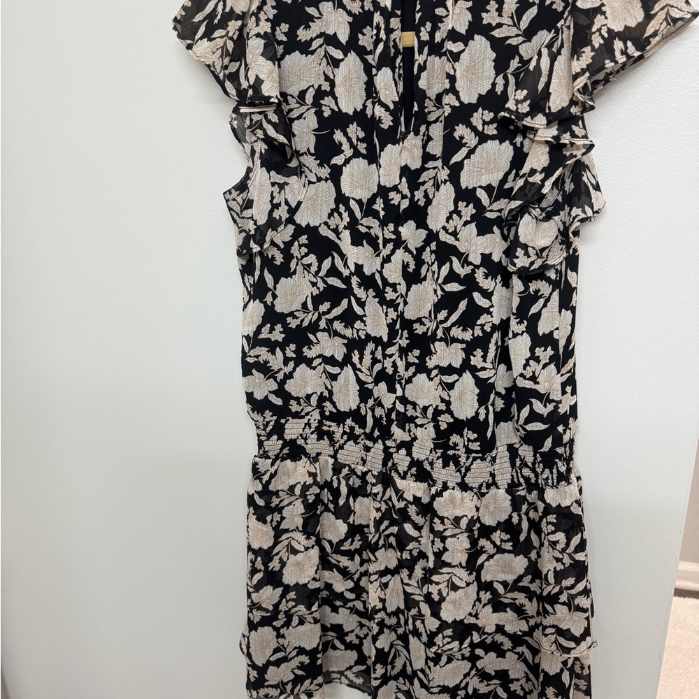 Floral Ruffle Sleeve Dress - Picture 5 of 6